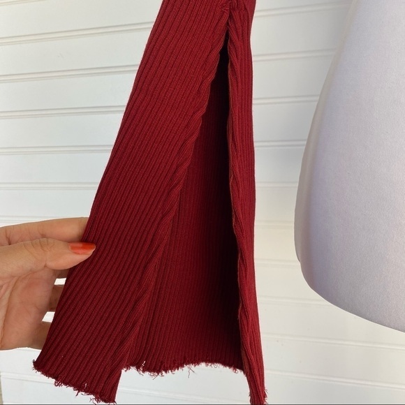 Red Bell sleeves crop top NEW - Picture 13 of 14